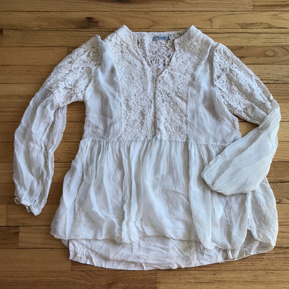 Tendenze Lace Top. Size medium.